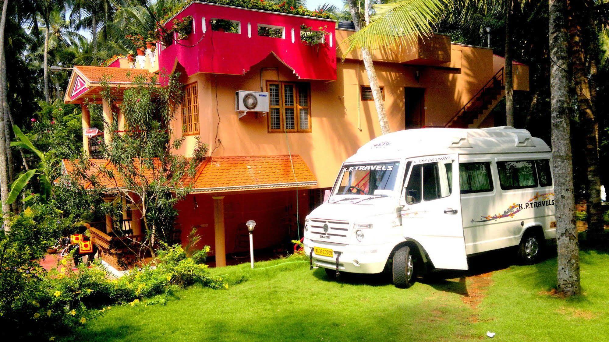 Ganesh House Homestay Thiruvananthapuram Exterior photo